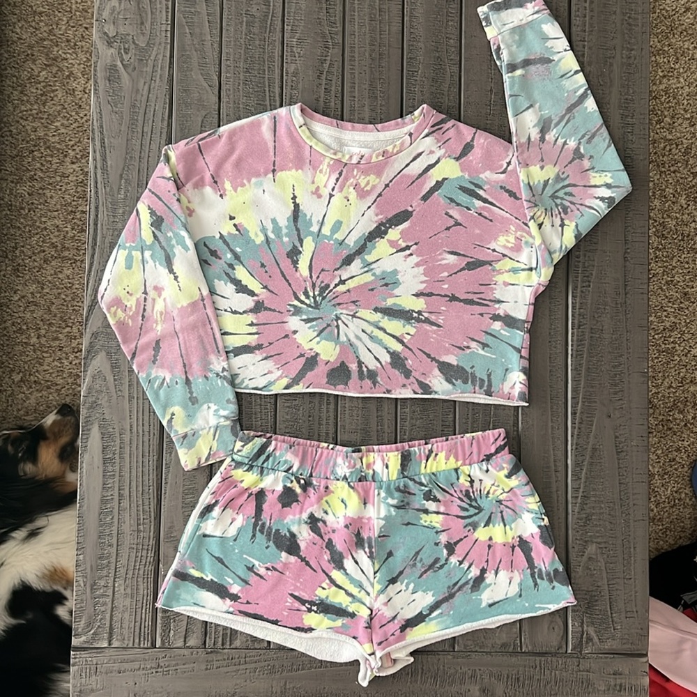 Colsie Tie Dyed Rolled Hem Cropped Sweatshirt and Shorts Set